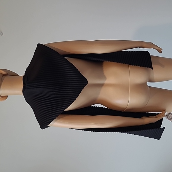 DESIGN STOCKHOLM HOUSE HOODED SCARF - Picture 7 of 11